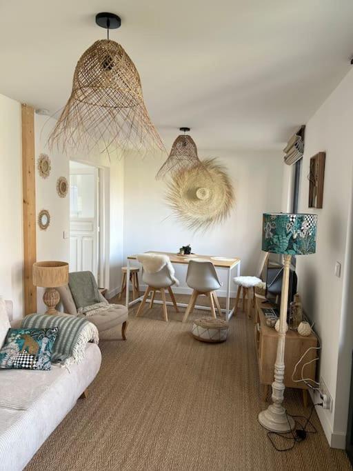 Les Cottages De Carine Saint-Marcel  Exteriör bild