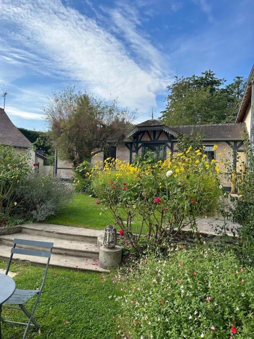 Les Cottages De Carine Saint-Marcel  Exteriör bild